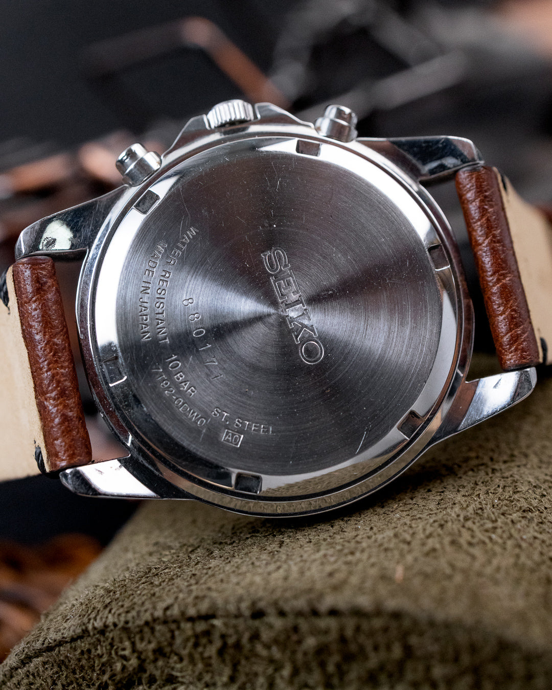 Seiko - 1/20th-Sec Tachymeter Chronograph 100M - 7T92-0DW0