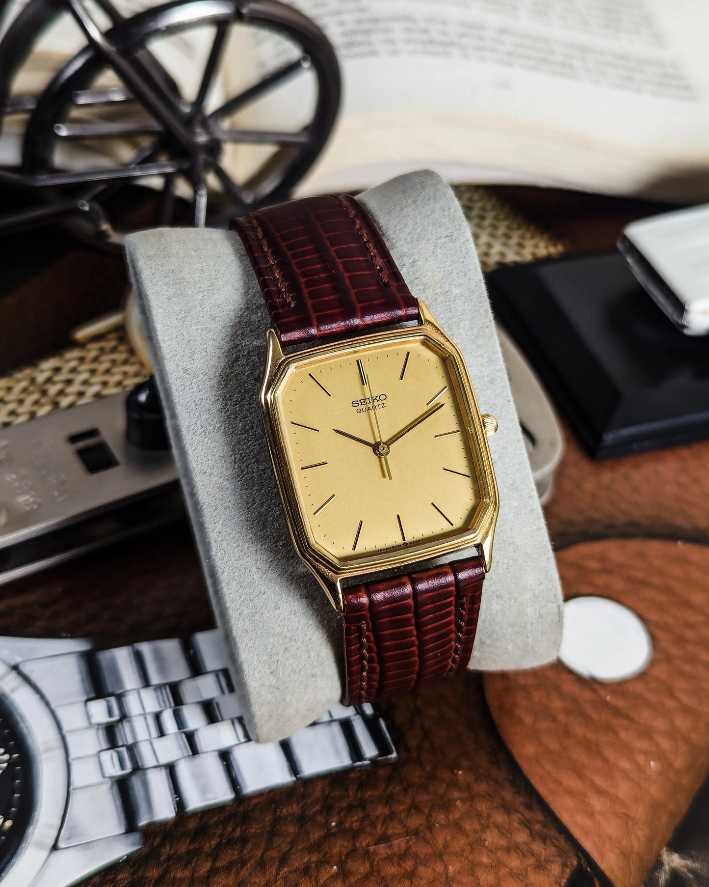 Seiko Quartz - 5932-5190