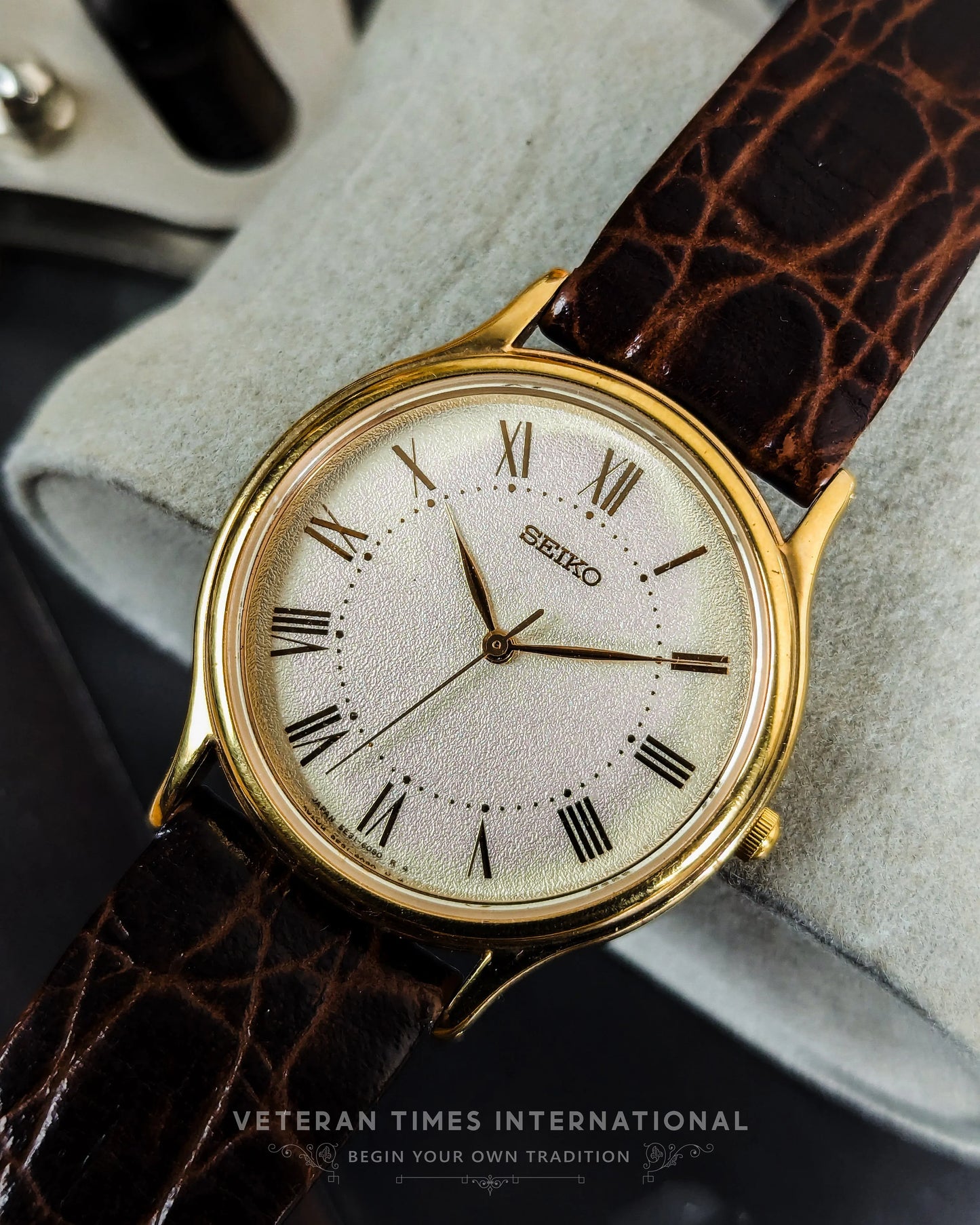 Seiko Quartz - 5E31-6040