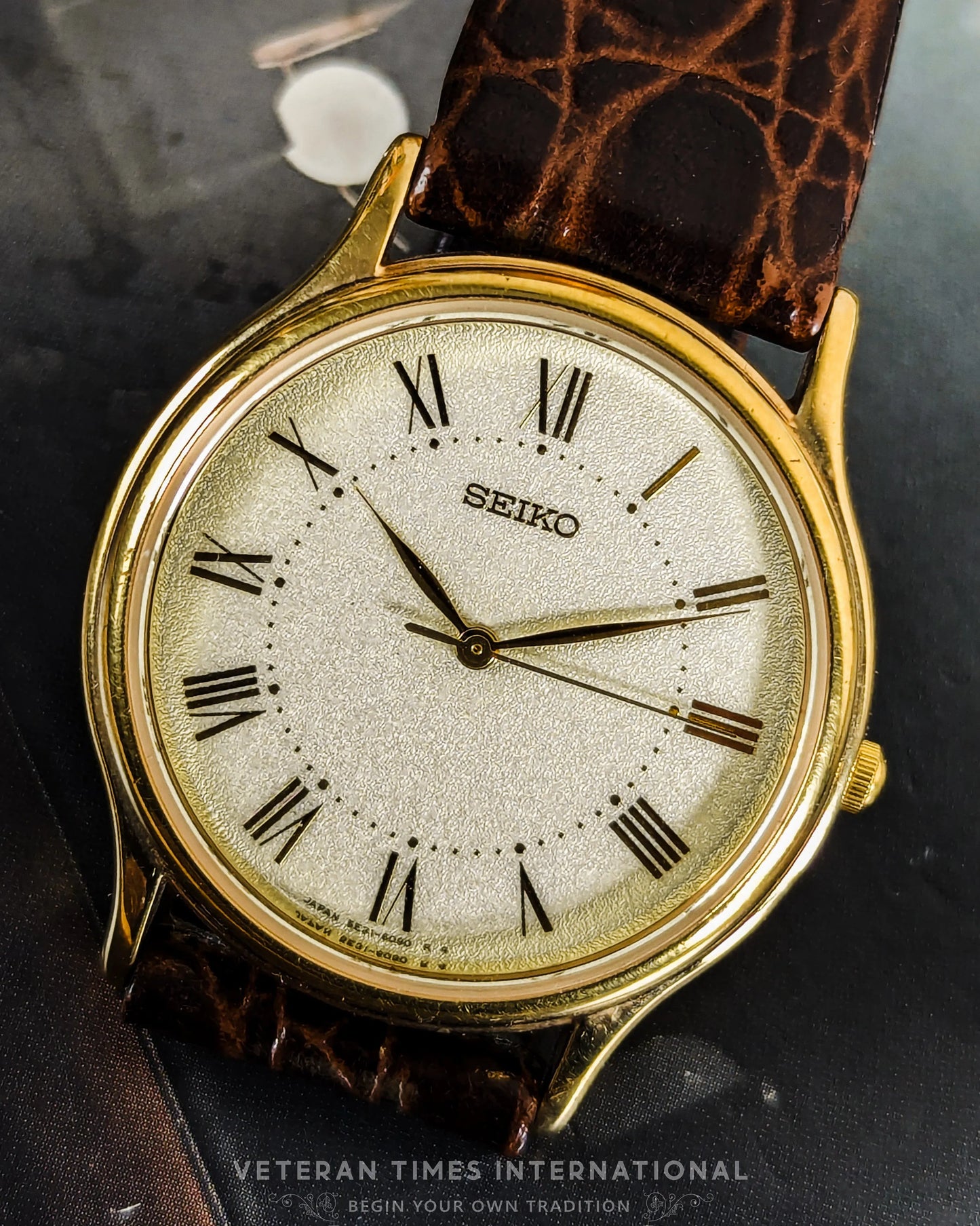 Seiko Quartz - 5E31-6040