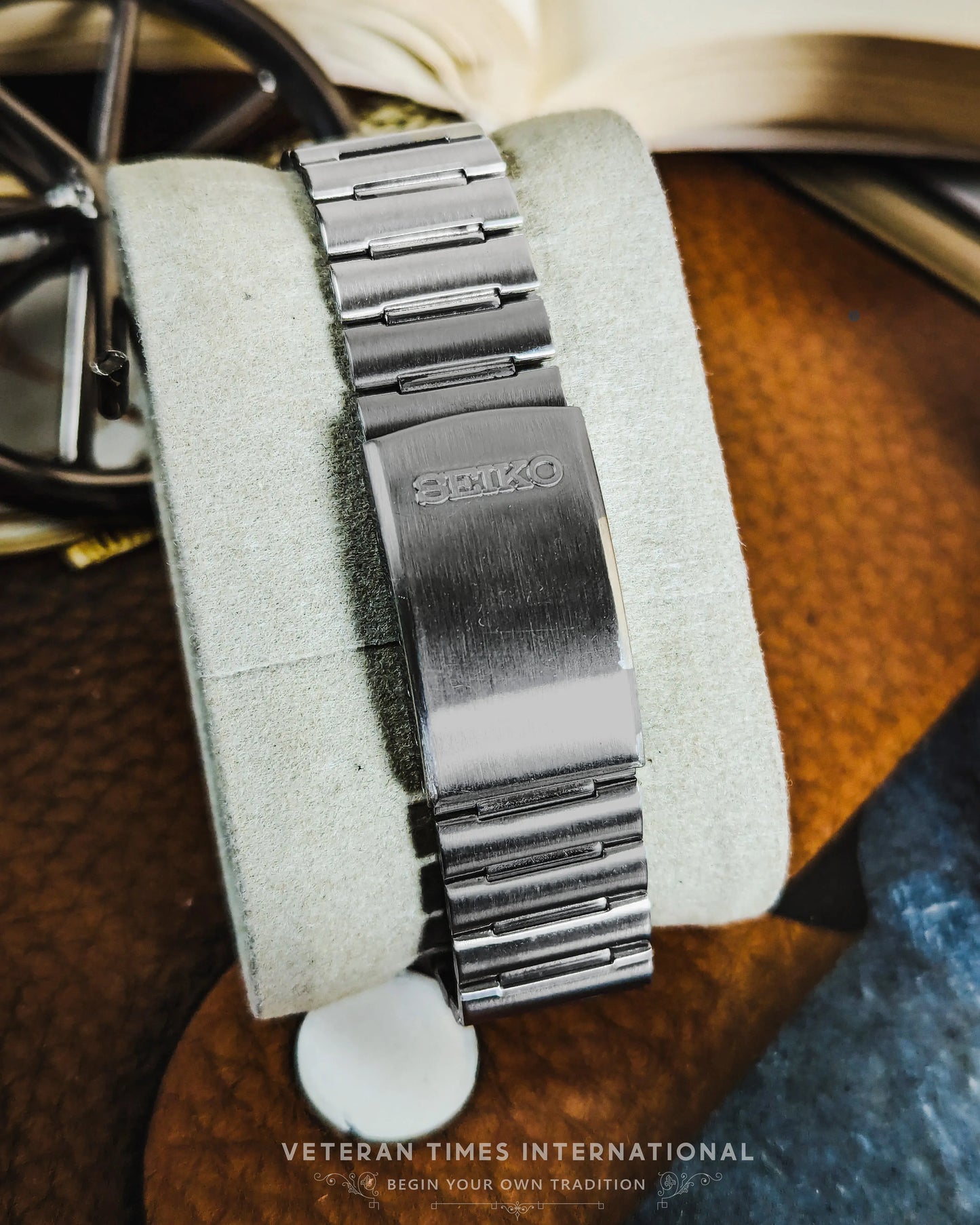 Seiko Cruising Triple Calendar MoonPhase Chrono - 7A48-7000