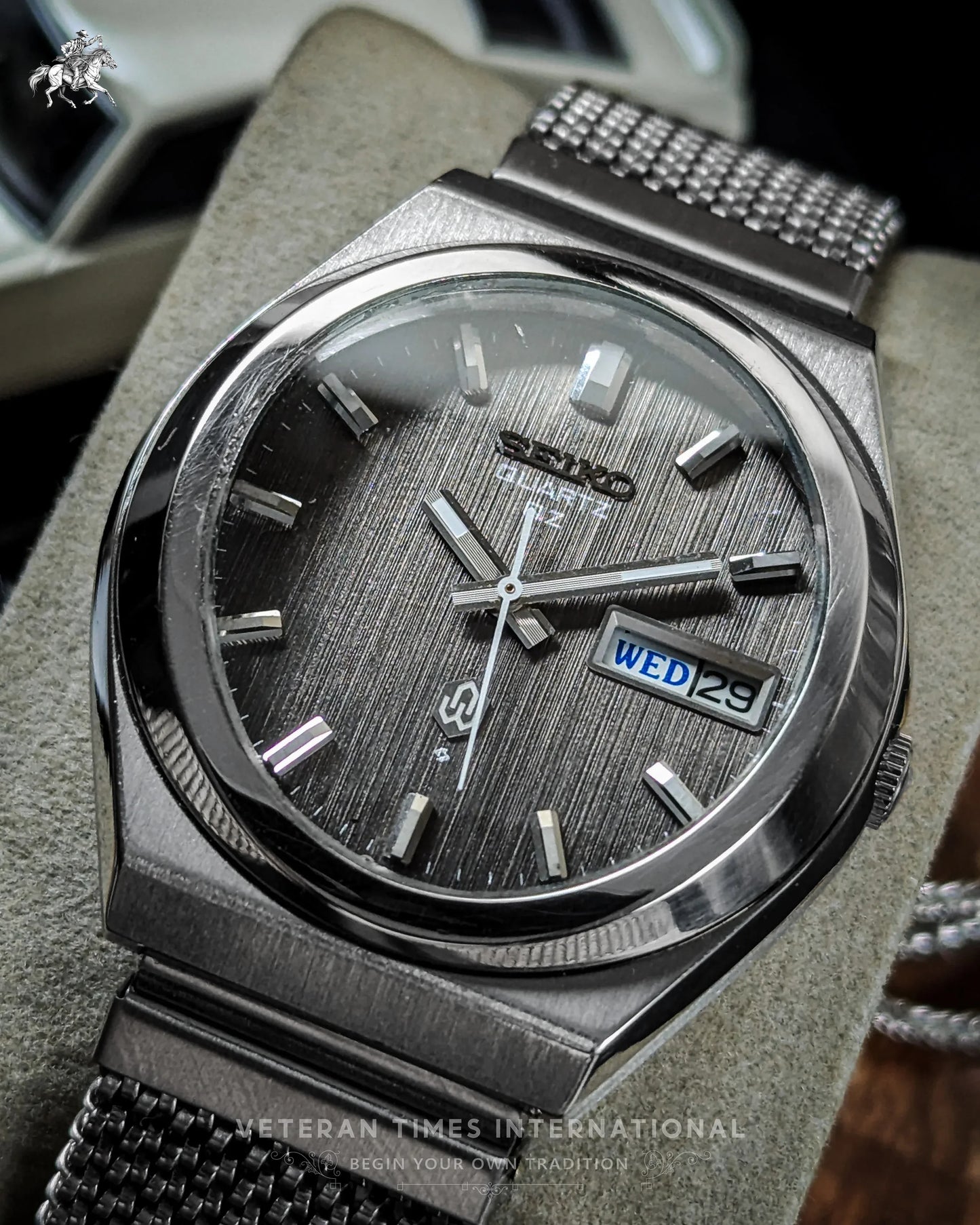 Seiko Quartz QZ - 0923-8030
