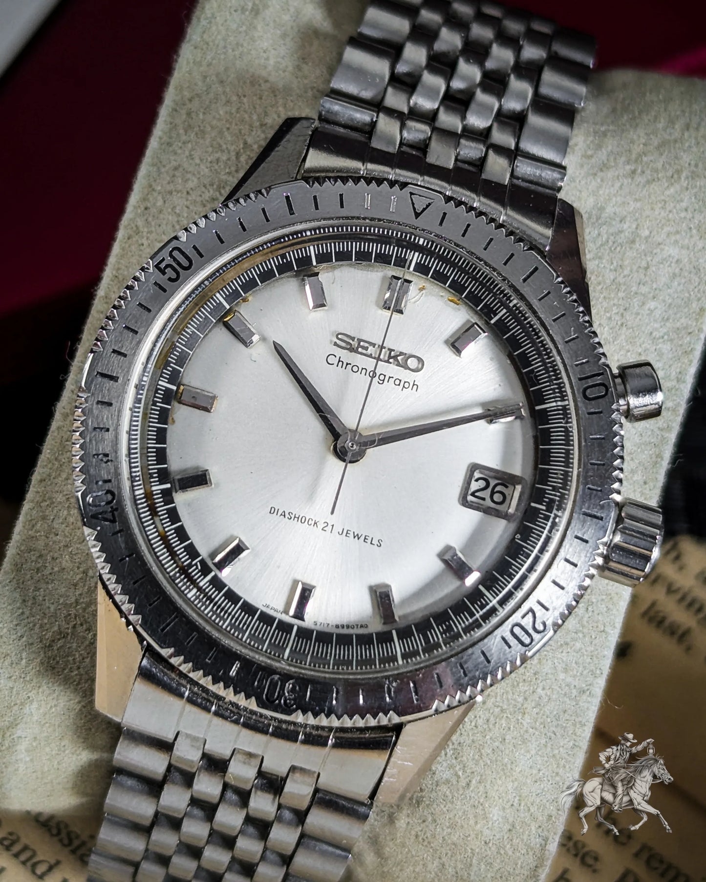 Seiko Mono Pusher Chronograph - 5717-8990