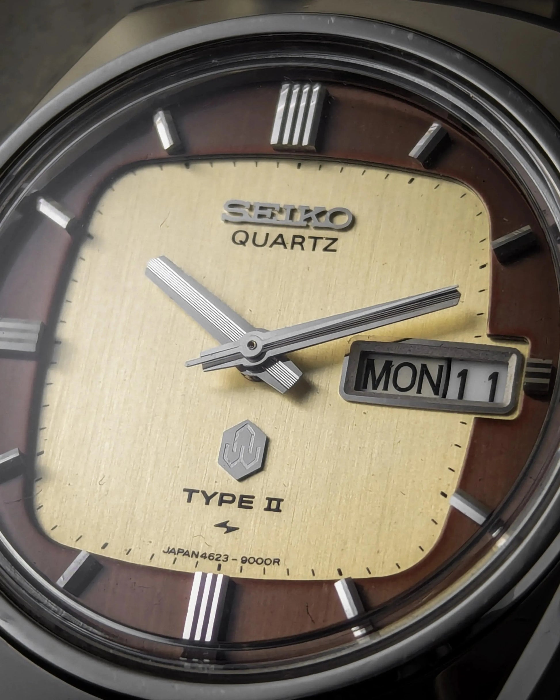 0046SeikoQuartzTypeII_-4623-900A-BeigeGoldTexturedDial-1970_sJDM_4 - Veteran Times Int