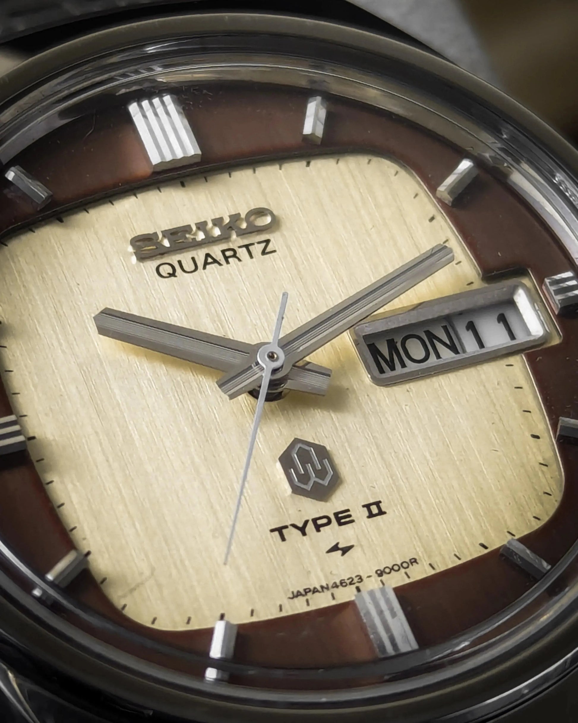 0046SeikoQuartzTypeII_-4623-900A-BeigeGoldTexturedDial-1970_sJDM_5 - Veteran Times Int
