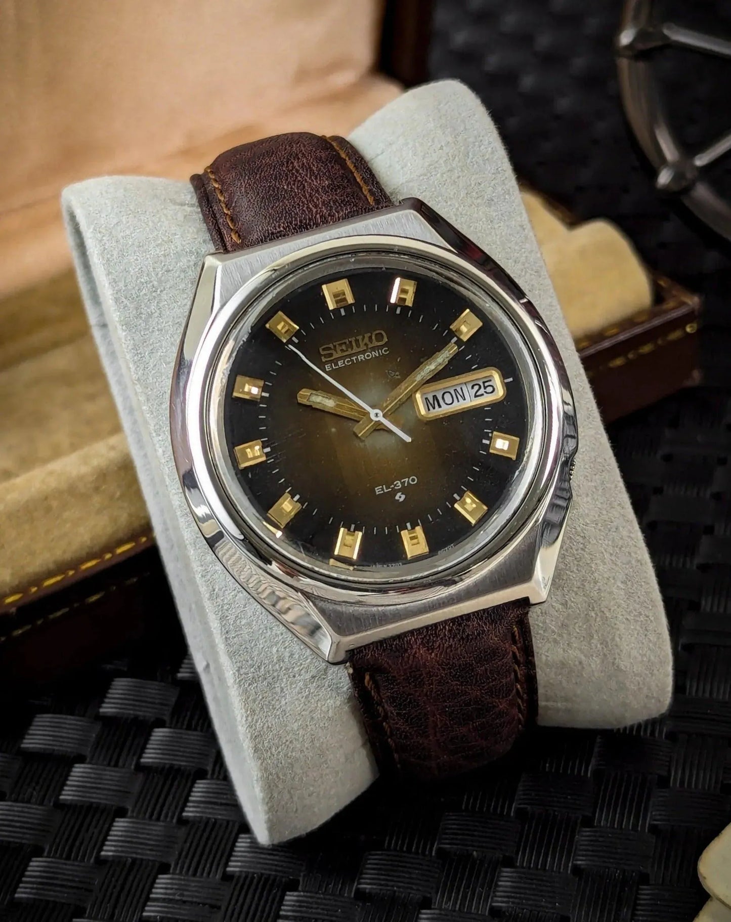 0053VintageSeikoElectron_8 - Veteran Times Int