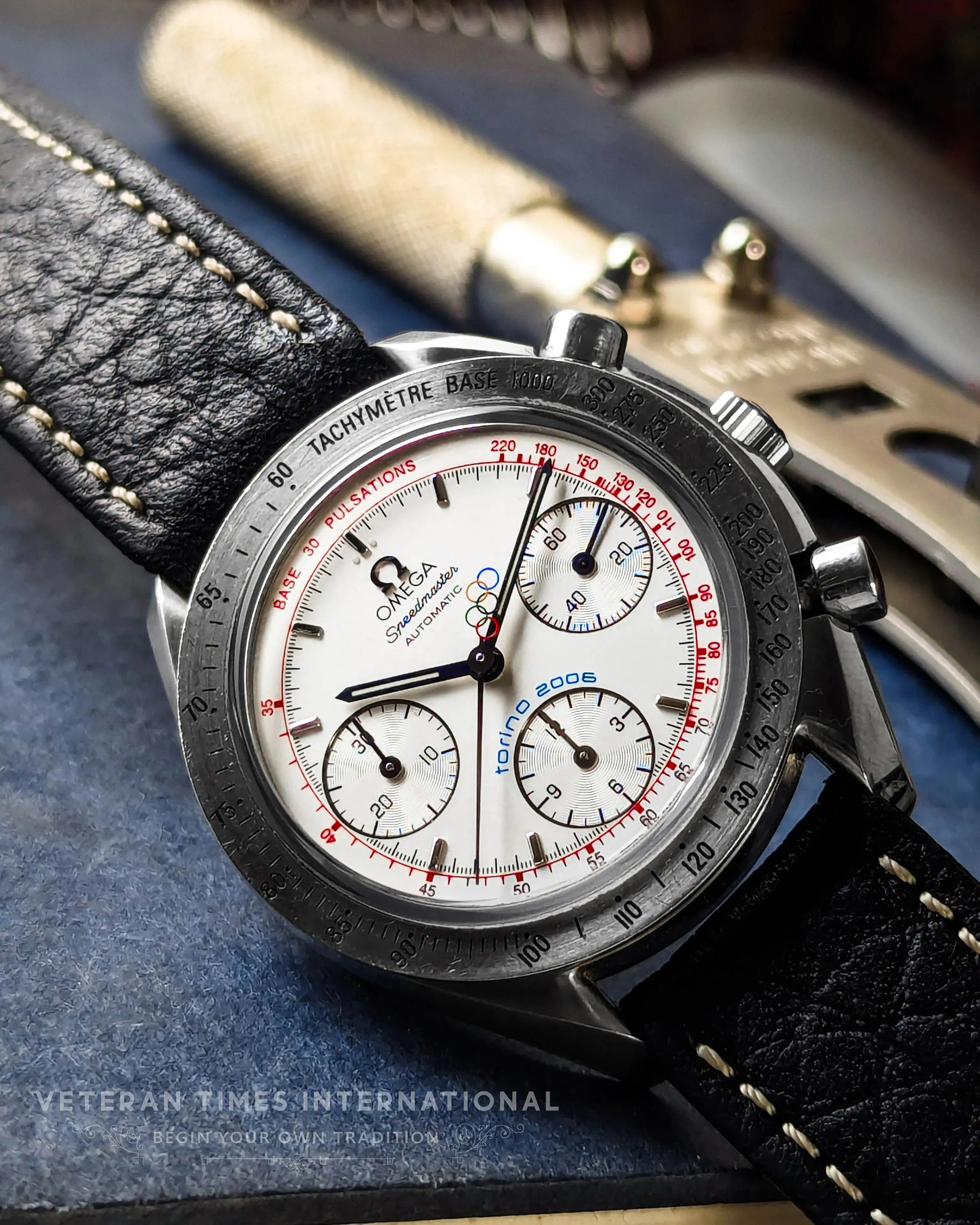 0163_Omega_Speedmaster_-_Torino_Olympics_-_Automatic_Cal.3220A_-_Limited_Edition_-_2006_Swiss10 - Veteran Times Int