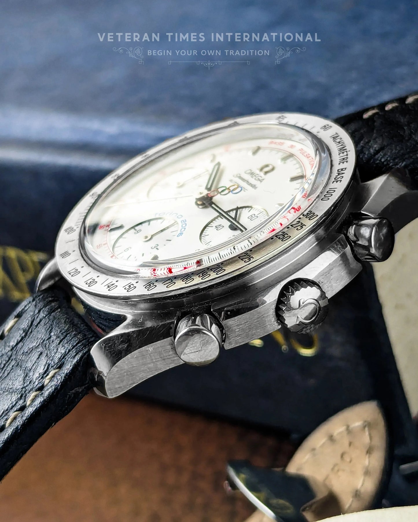 0163_Omega_Speedmaster_-_Torino_Olympics_-_Automatic_Cal.3220A_-_Limited_Edition_-_2006_Swiss13 - Veteran Times Int