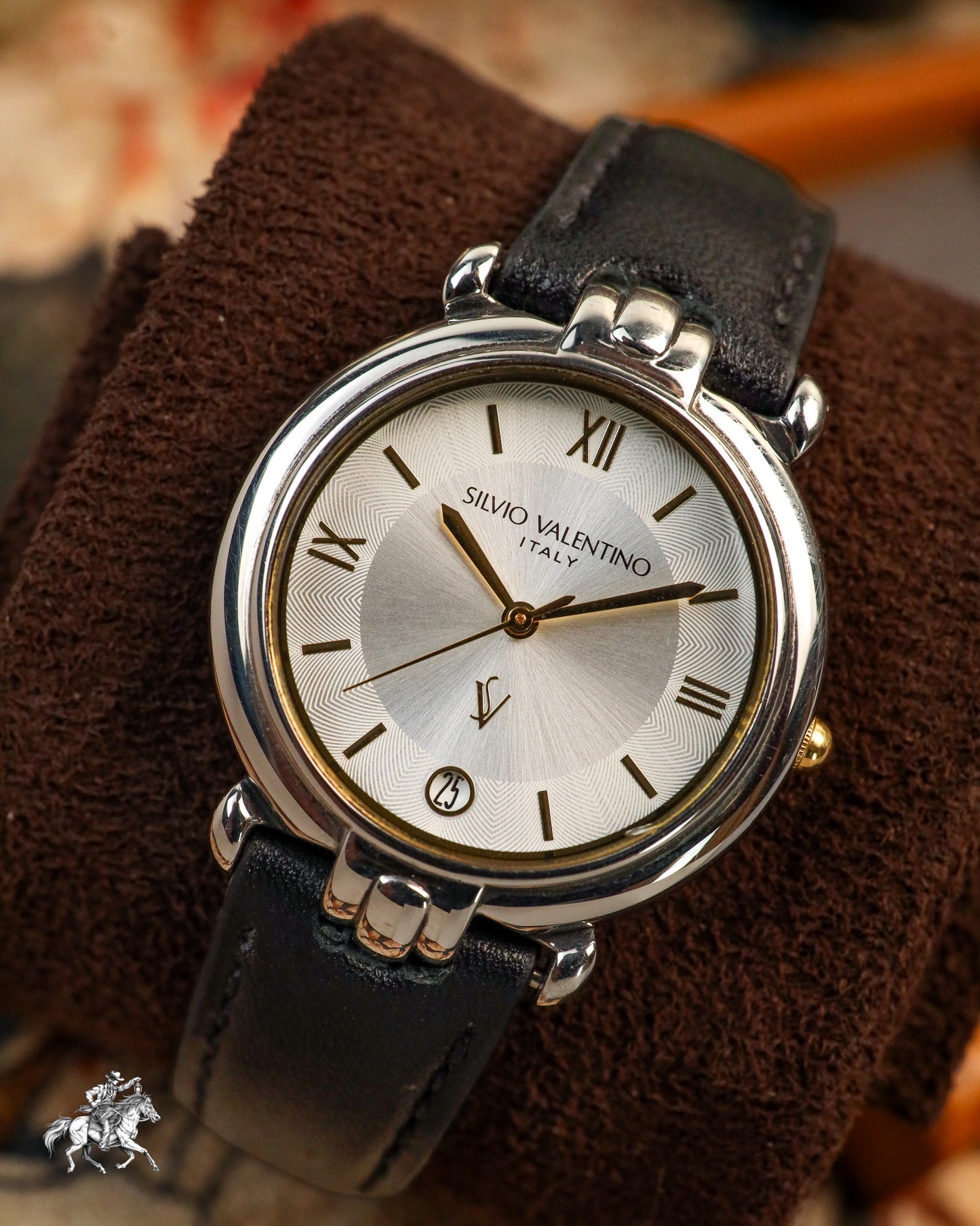Silvio Valentino - Chevron Texture Date Quartz - V006M