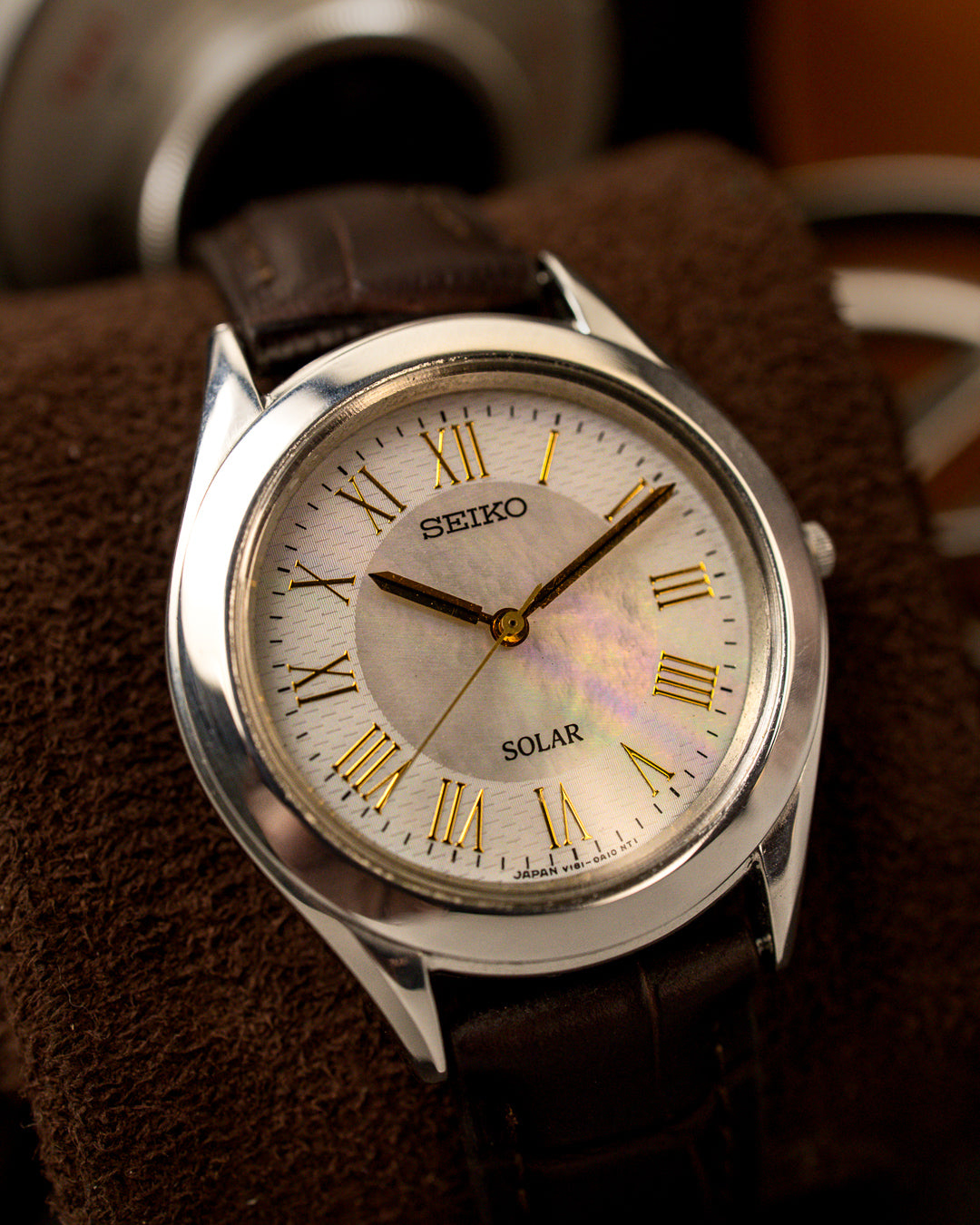 Seiko - Solar Mother of Pearl Roman Dial - V181-0A10
