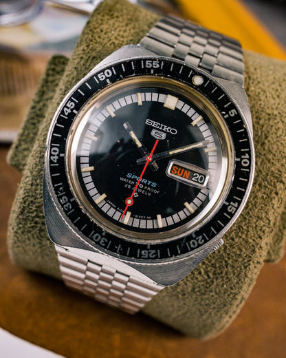 Seiko - 5 Sports Diver - 6106-8120