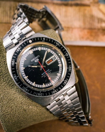 Seiko - 5 Sports Diver - 6106-8120