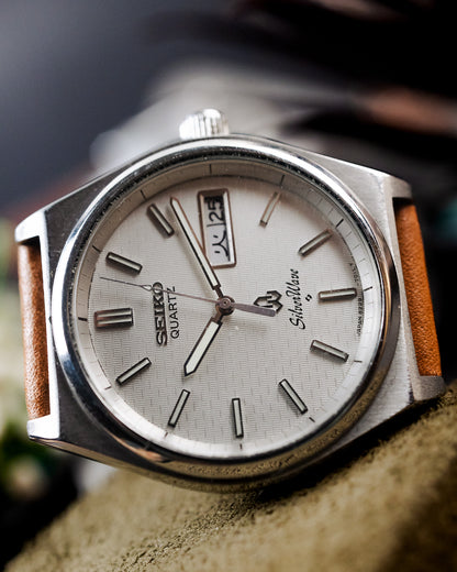 Seiko - SilverWave Textured Dial Screw-Down Crown - 8229-700A