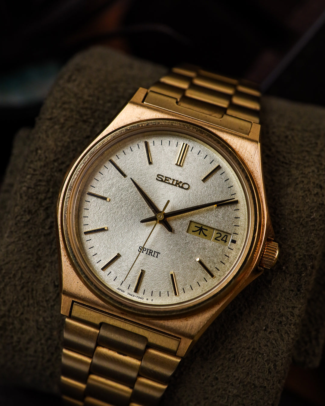 Seiko - Spirit Frosted Champagne Dial Gilt Integrated - 7N43-7180