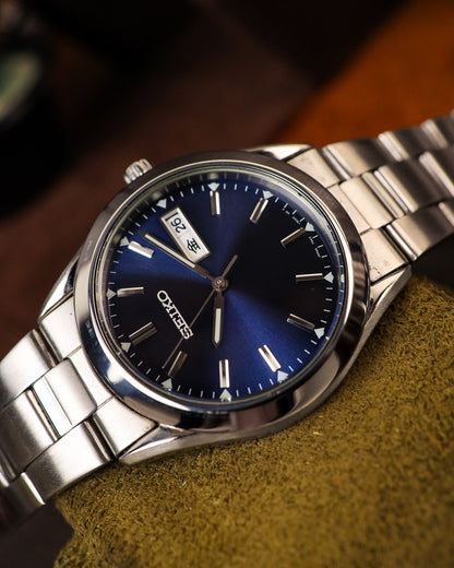 Seiko - Midnight Sunburst Blue Explorer Dial - 7N43-9080