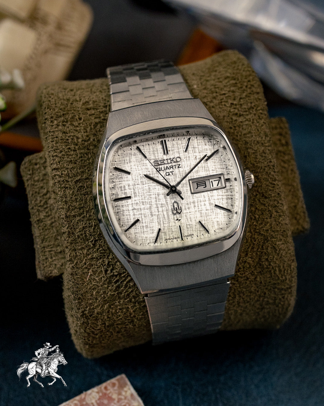 Seiko - Quartz QT Crosshatch Linen Dial Cushion Tank - 0823-5020
