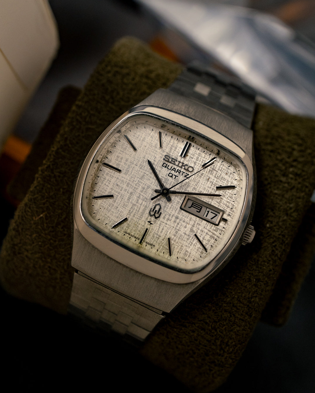Seiko - Quartz QT Crosshatch Linen Dial Cushion Tank - 0823-5020