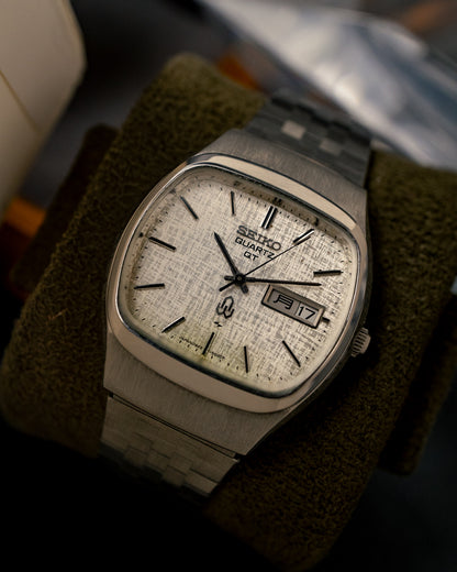 Seiko - Quartz QT Crosshatch Linen Dial Cushion Tank - 0823-5020