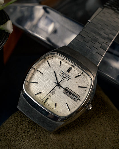 Seiko - Quartz QT Crosshatch Linen Dial Cushion Tank - 0823-5020