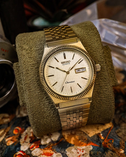 Seiko - Chronos Gold Fluted Bezel - 7433-7010