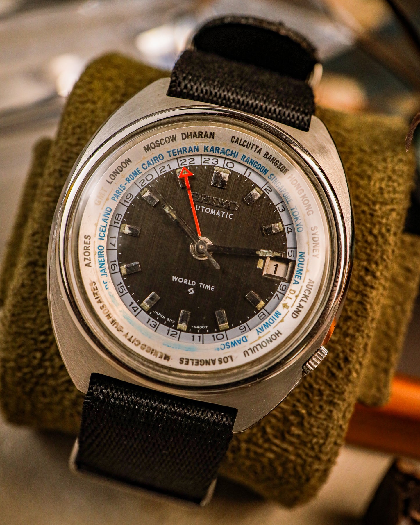 Seiko - World Time Automatic Linen Dial - 6117-6400