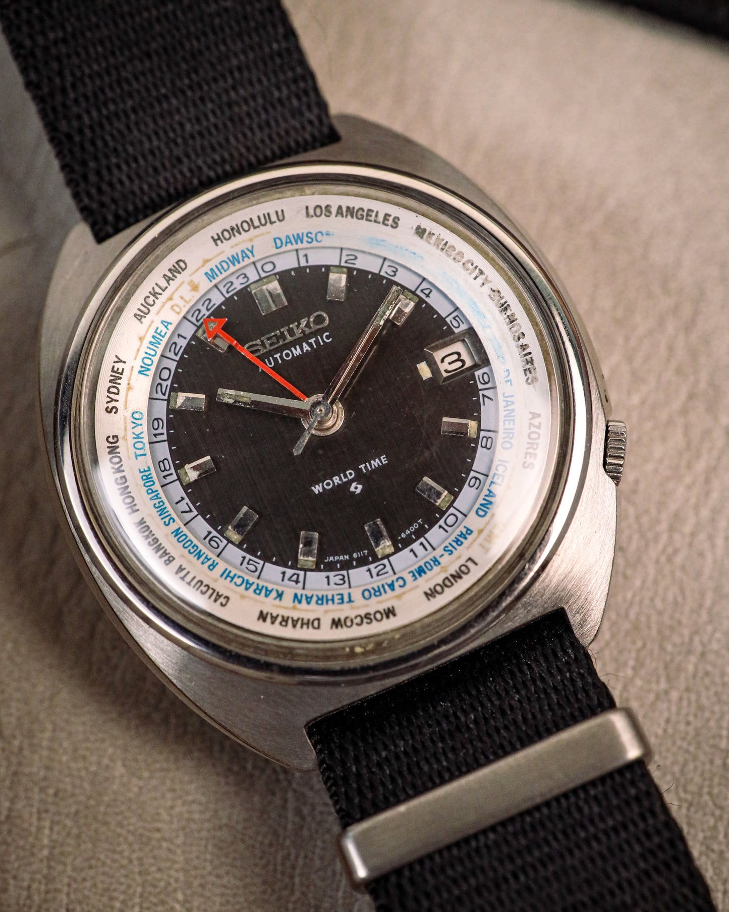 Seiko - World Time Automatic Linen Dial - 6117-6400