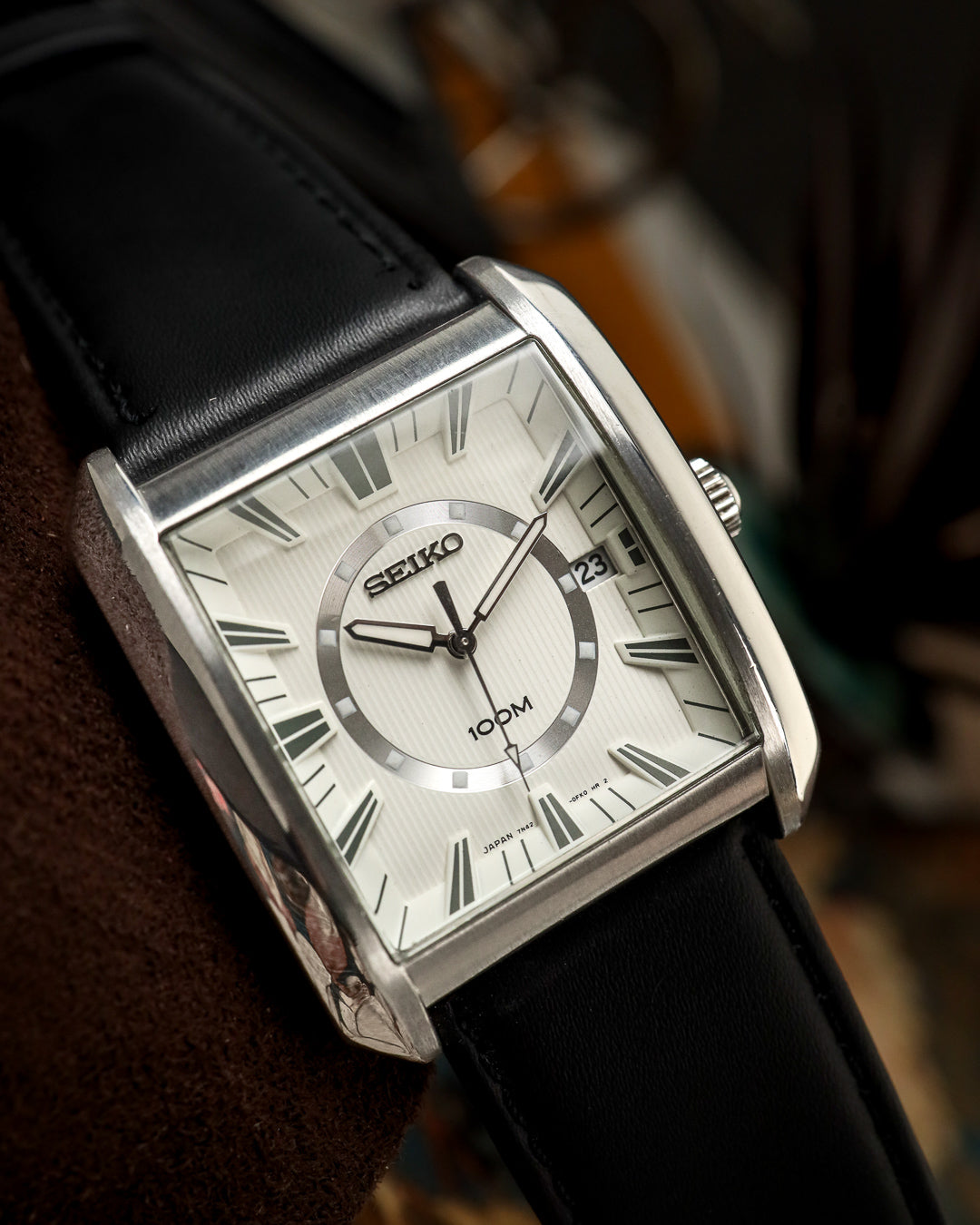 Seiko - Tank Executive Pinstripe Dial - 7N42-0DD0