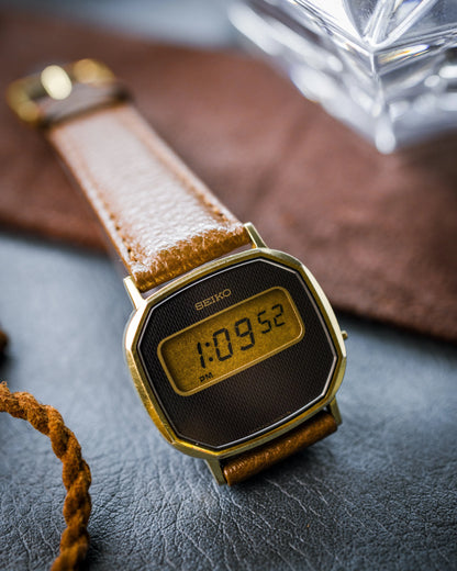 Seiko - Digital - F221-5030