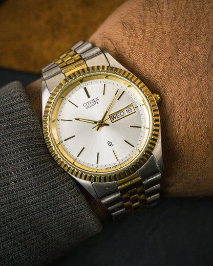 Citizen - CQ Quartz Day-Date - 6100-S28569