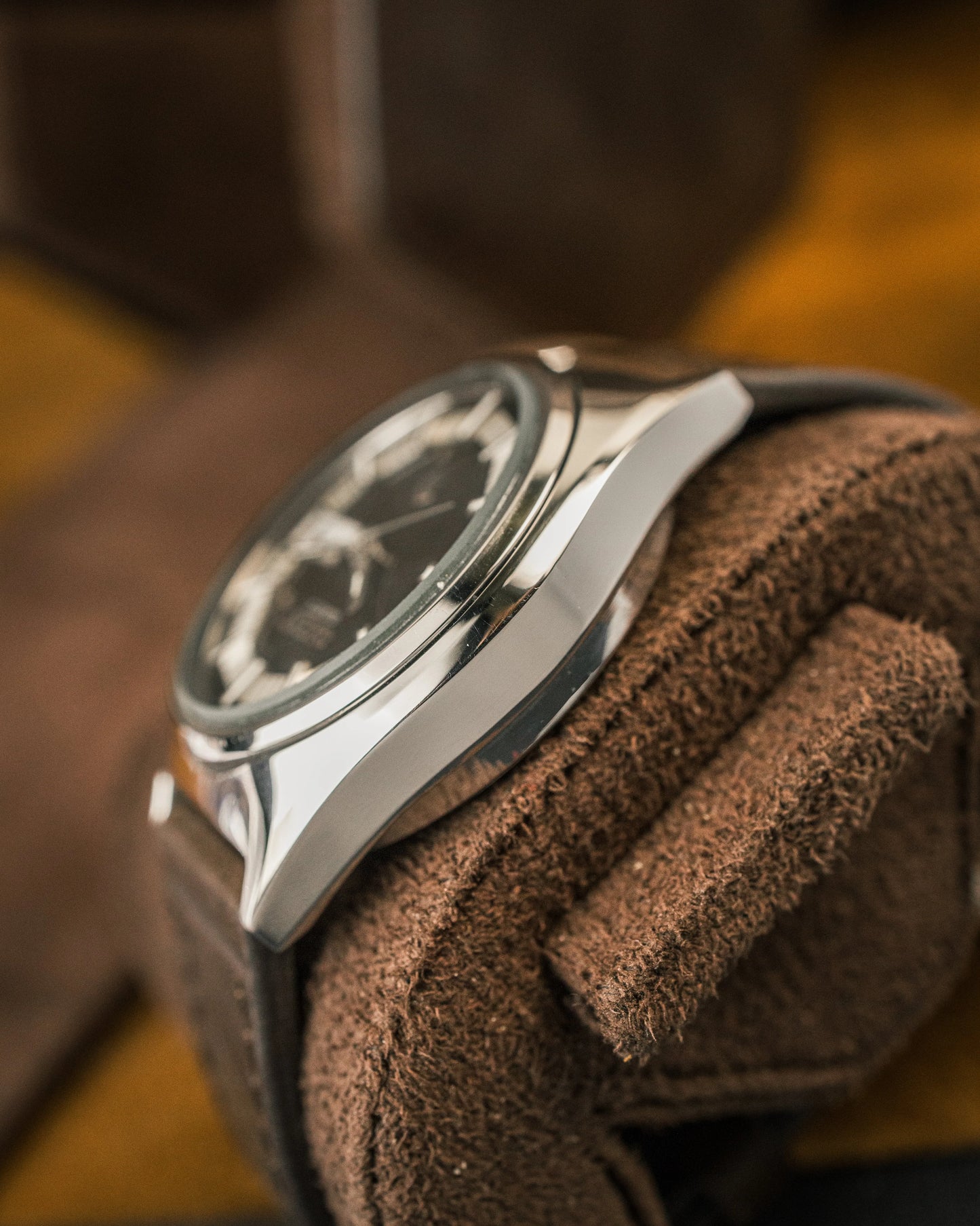 Orient - Neo-Vintage Quartz - H029133-70