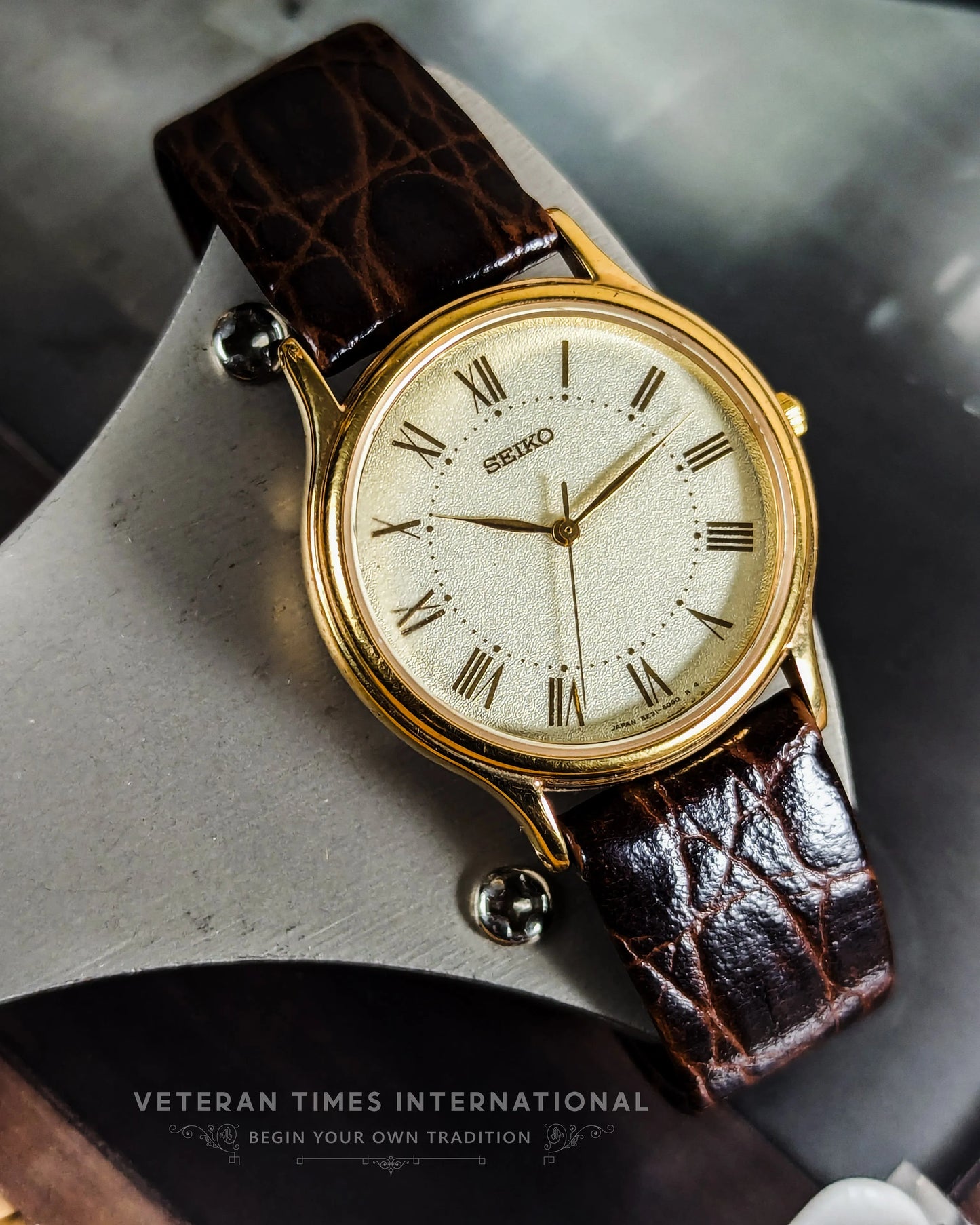 Seiko Quartz - 5E31-6040