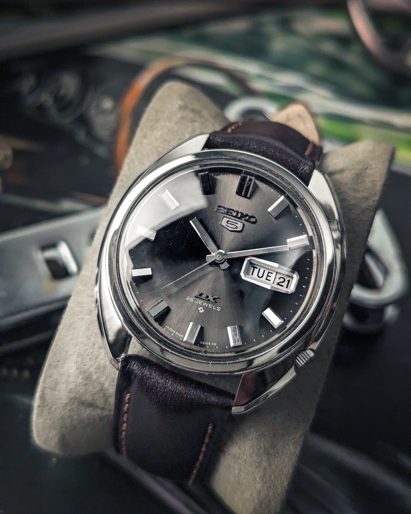 Seiko 5 Deluxe - 6106-8131