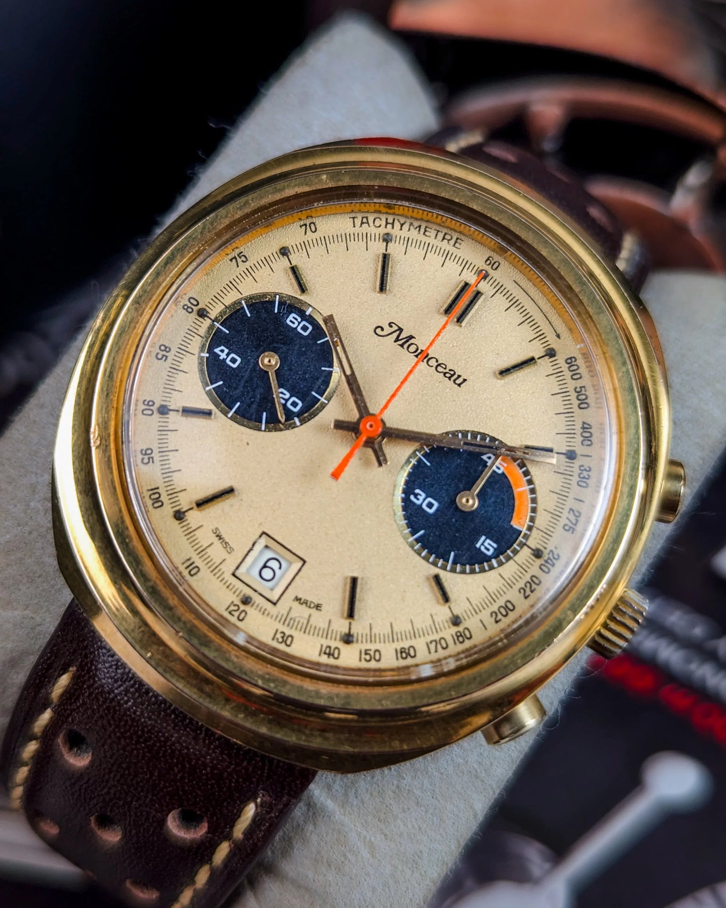 Monceau - Manual Wind Chronograph - 664751