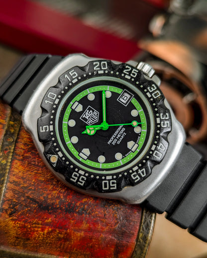 TAG Heuer - Professional 200 Meters - 375.513