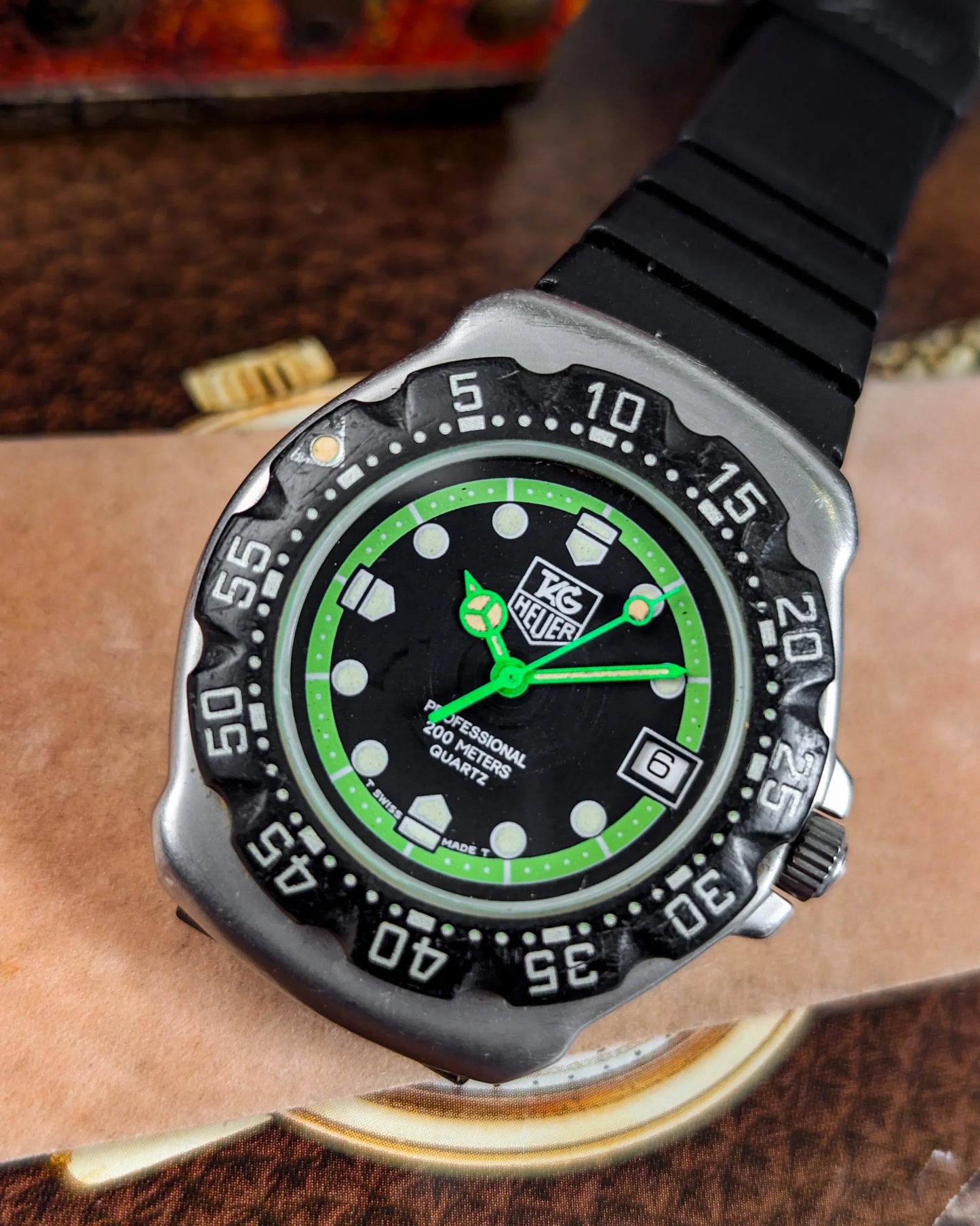 TAG Heuer - Professional 200 Meters - 375.513