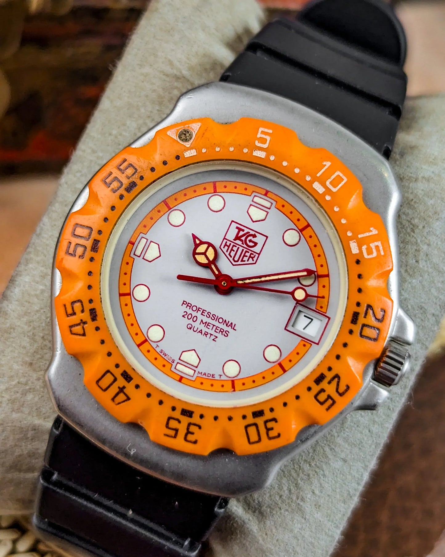 TAG Heuer - Professional 200 Meters - 384.513