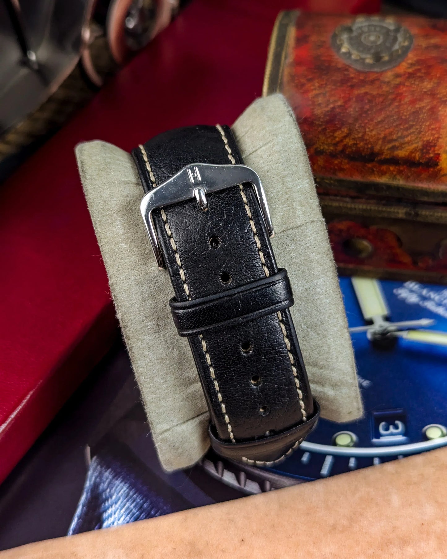 Eterna - Heritage Date - 8310.41