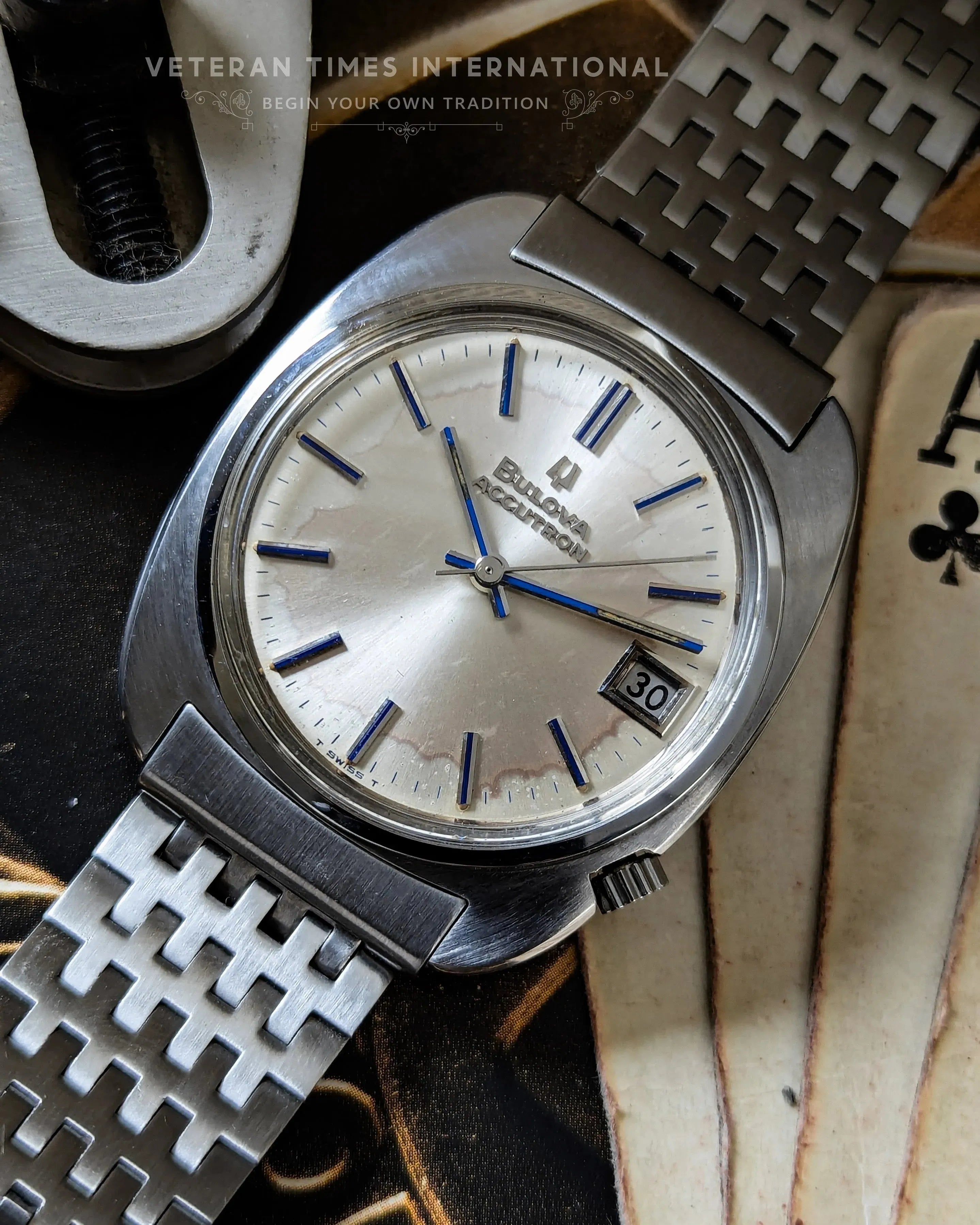 Bulova accutron m8 best sale