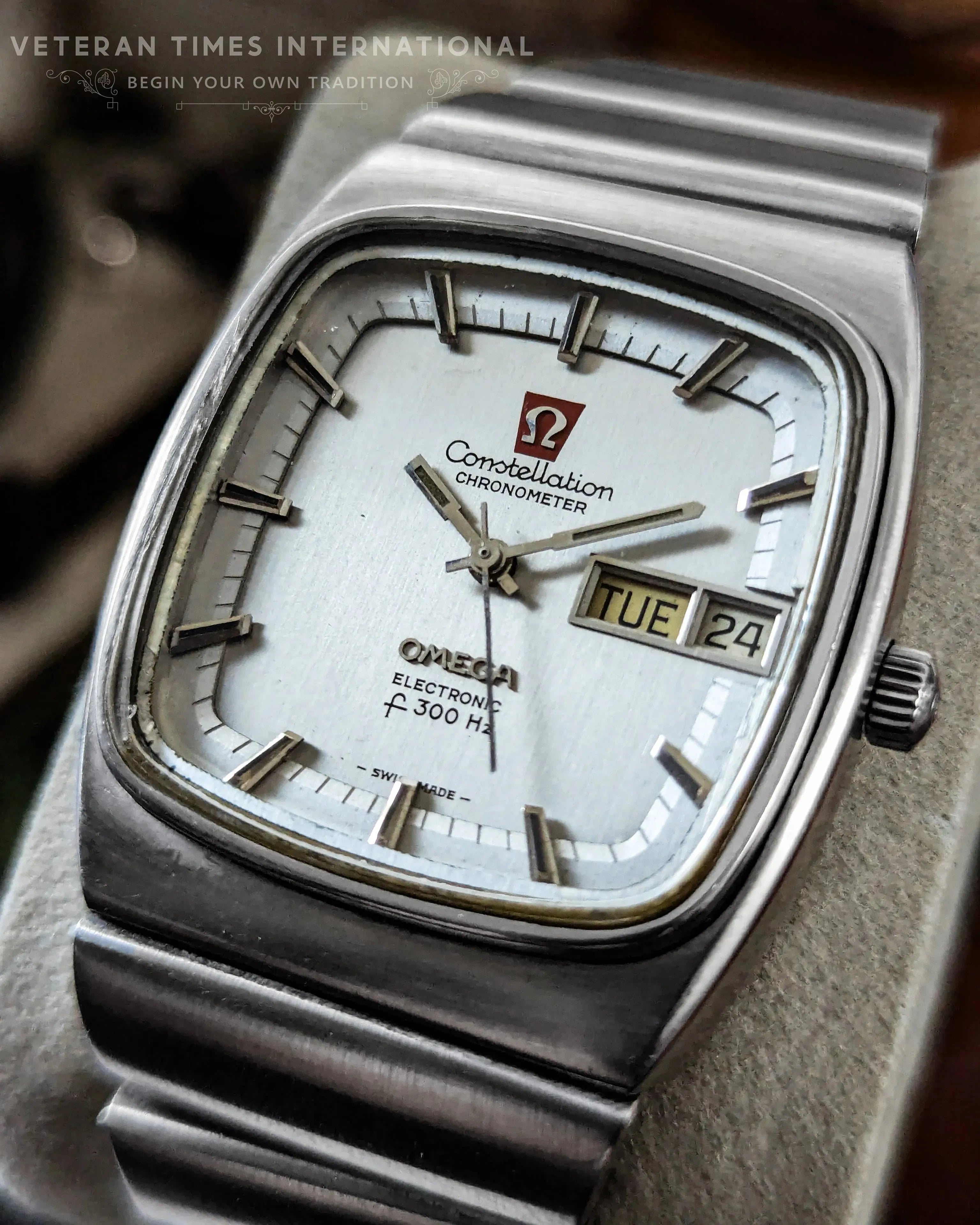 Omega constellation chronometer electronic f300hz sale