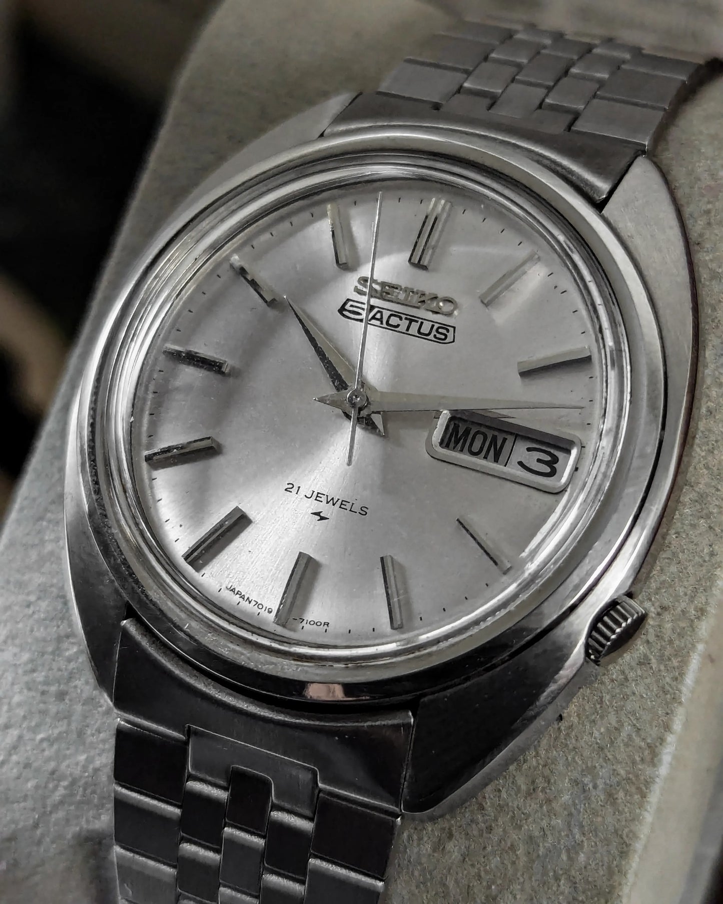 SEIKO5 ACTUS - Veteran Times Int